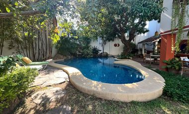 Casa de Lujo en venta con Alberca, amplio jardin y terrazas, ideal para hotel boutique en Centro Historico