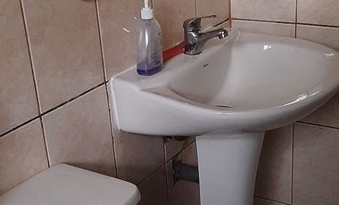 CASA DOS NIVELES EN SECTOR PICARTE 3.000