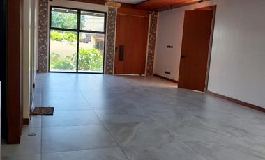 Brand New 4 Bedroom House in BF Homes HEVA Enclave For Sale (ARVIT-4BR-HVA-001)