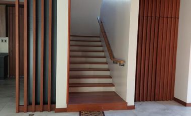 Brand New 4 Bedroom House in BF Homes HEVA Enclave For Sale (ARVIT-4BR-HVA-001)