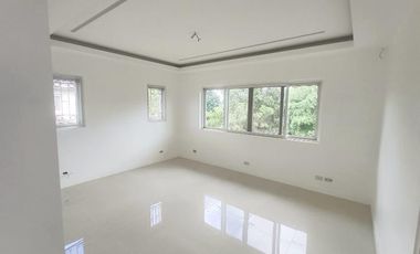 5BR House and Lot For Sale in New Manila