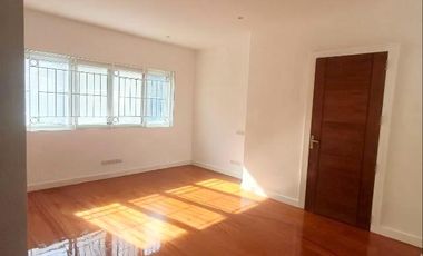 5BR House and Lot For Sale in New Manila