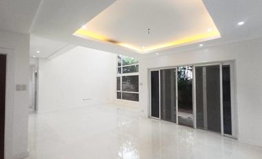5BR House and Lot For Sale in New Manila