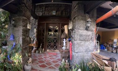 Lot with Old house for Sale in Alabang Hills