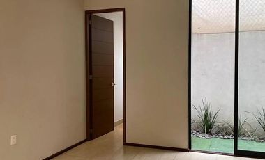 VENTA DE CASA EN LUTENSIA LOMAS ESTRELLA 2DA. SECCION IZTAPALAPA