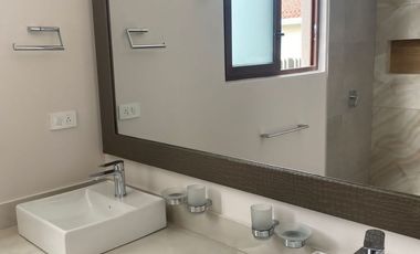 CASA MODERNA POR ESTRENAR EN CUMBAYÁ. SECTOR SANTA INÉS. VÍA PILLAGUA.