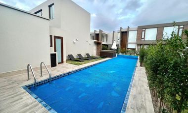 CASA MODERNA POR ESTRENAR EN CUMBAYÁ. SECTOR SANTA INÉS. VÍA PILLAGUA.