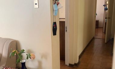 SE VENDE CASA DE DOS PISOS EN EXCELENTE UBICACIÓN ESPACIOSA Y CONFORTABLE