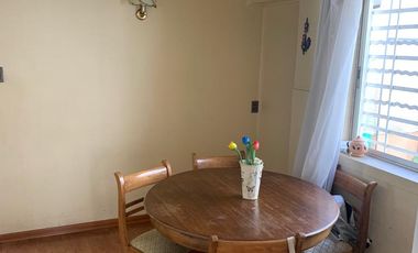 SE VENDE CASA DE DOS PISOS EN EXCELENTE UBICACIÓN ESPACIOSA Y CONFORTABLE