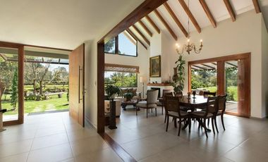 FINCA EN VENTA  LOS PINOS POLO CLUB MOSQUERA