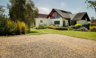 FINCA EN VENTA  LOS PINOS POLO CLUB MOSQUERA