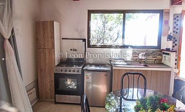 Leon Propiedades vende parcela de 9700m2 con casa en sector Miraflores, Curacaví.