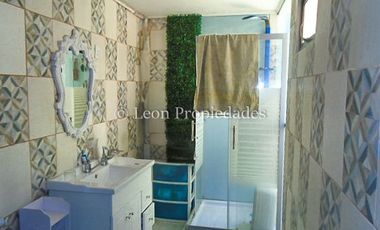 Leon Propiedades vende parcela de 9700m2 con casa en sector Miraflores, Curacaví.