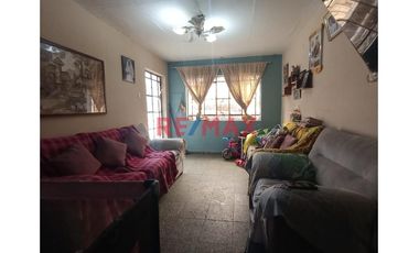 Venta De Casa Como Terreno En El Centro De Puente Piedra
