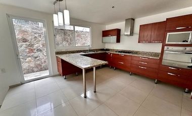 Casa en Venta en Fracc. Arbolada Coto 2