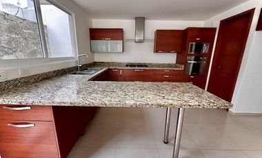 Casa en Venta en Fracc. Arbolada Coto 2