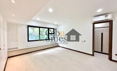 Modern Elegance: Newly Constructed 10-Bedroom Home for Sale in Maria Luisa Estate Park