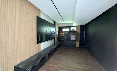 Modern Elegance: Newly Constructed 10-Bedroom Home for Sale in Maria Luisa Estate Park
