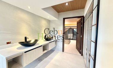 Modern Elegance: Newly Constructed 10-Bedroom Home for Sale in Maria Luisa Estate Park