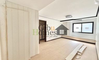 Modern Elegance: Newly Constructed 10-Bedroom Home for Sale in Maria Luisa Estate Park