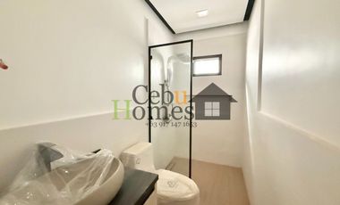 Modern Elegance: Newly Constructed 10-Bedroom Home for Sale in Maria Luisa Estate Park