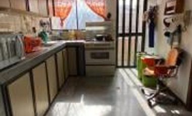 CASA DE VENTA EN PONCEANO ALTO QUITO