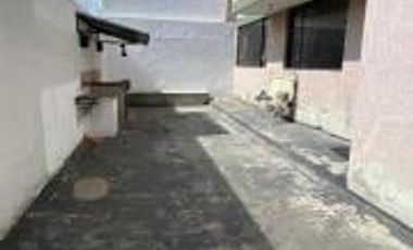 CASA DE VENTA EN PONCEANO ALTO QUITO