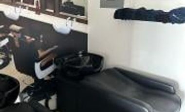 LOCAL DE PELUQUERÍA Y BARBERÍA DE VENTA  EN PLAZA VIZCAYA