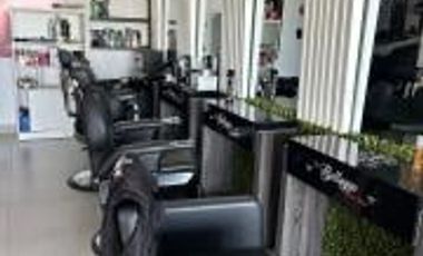 LOCAL DE PELUQUERÍA Y BARBERÍA DE VENTA  EN PLAZA VIZCAYA