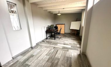 Venta de Hermosa Casa en Urbanización Los Alamos, cerca de UPC, Esan, Surco