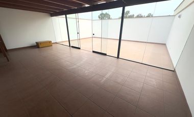 Venta de penthouse duplex frente a alameda en Chacarilla, Surco
