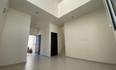 CASA DE 3 RECÁMARAS EN PRIVADA, CONKAL, MÉRIDA