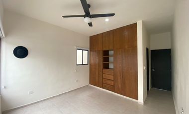 CASA DE 3 RECÁMARAS EN PRIVADA, CONKAL, MÉRIDA