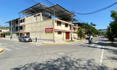 VENDO CASA EN LA  URB. LAS MERCEDES - PIURA