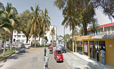 VENDA DE CASA DE DOS PISO FRENTE AL CLUB GRAU- CENTRO DE PIURA
