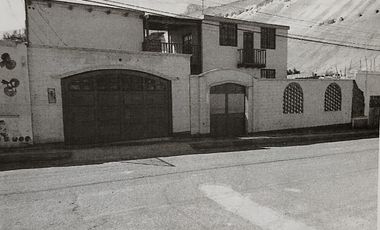 SE VENDE CASA AMPLIA EN HUANCARQUI