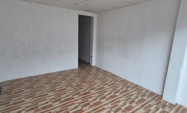 Local Comercial en Alquiler en La Alborada, Calle Principal, 1 Baño, Norte de Guayaquil.