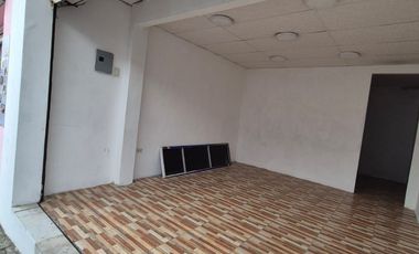 Local Comercial en Alquiler en La Alborada, Calle Principal, 1 Baño, Norte de Guayaquil.