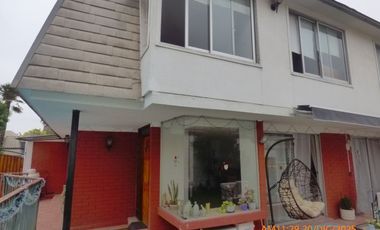 Casa 5 dormit y 3 Baños en Palena con Tobalaba