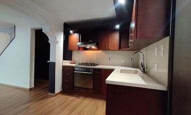 47498 Casa en VENTA en la Loma San Julian, Poblado, Medellin