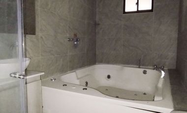 47498 Casa en VENTA en la Loma San Julian, Poblado, Medellin
