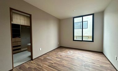 SE VENDE casa en Lomas del Molino
