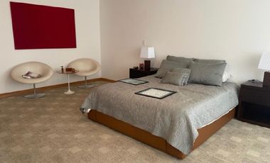 Arriendo departamento de 3 habitaciones con balcón Gonzalez Suarez