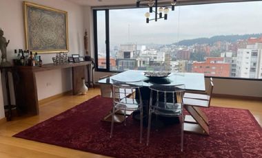 Arriendo departamento de 3 habitaciones con balcón Gonzalez Suarez