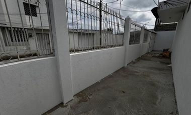 casa de venta en manta zona norte dentro urbaniza