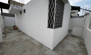 casa de venta en manta zona norte dentro urbaniza