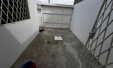 casa de venta en manta zona norte dentro urbaniza