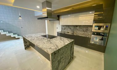 Casa en Venta a Estrenar en Valle Imperial Dentro de Coto