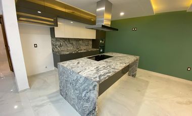 Casa en Venta a Estrenar en Valle Imperial Dentro de Coto