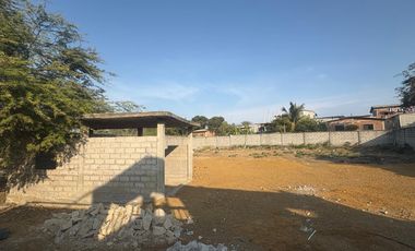 VILLAMIL PLAYAS ALQUILO TERRENO DE 900 METROS UBICADO EN EL KM. 10 DE LA VIA A DATA SECTOR LAS CRUCES